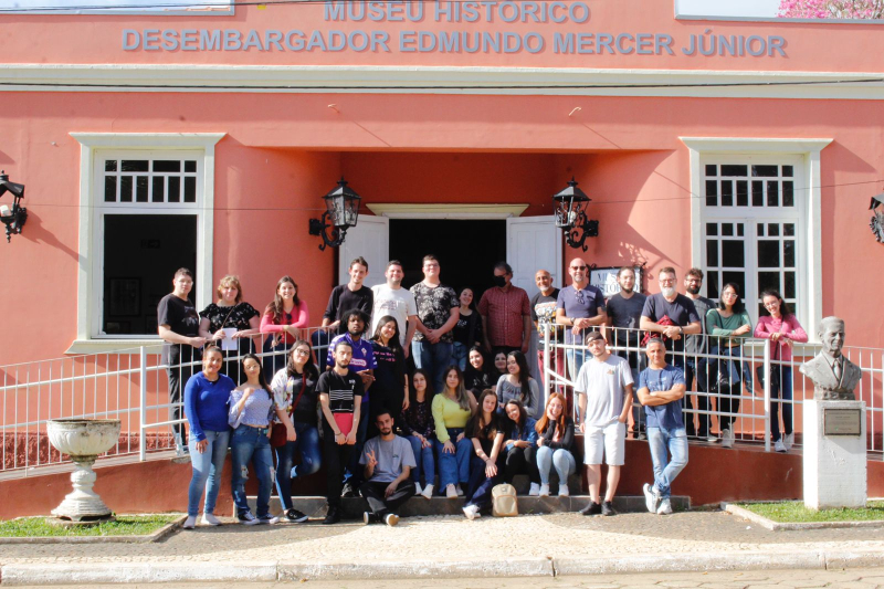 Tibagi recepciona equipe do Museu Campos Gerais e estudantes para visita técnica