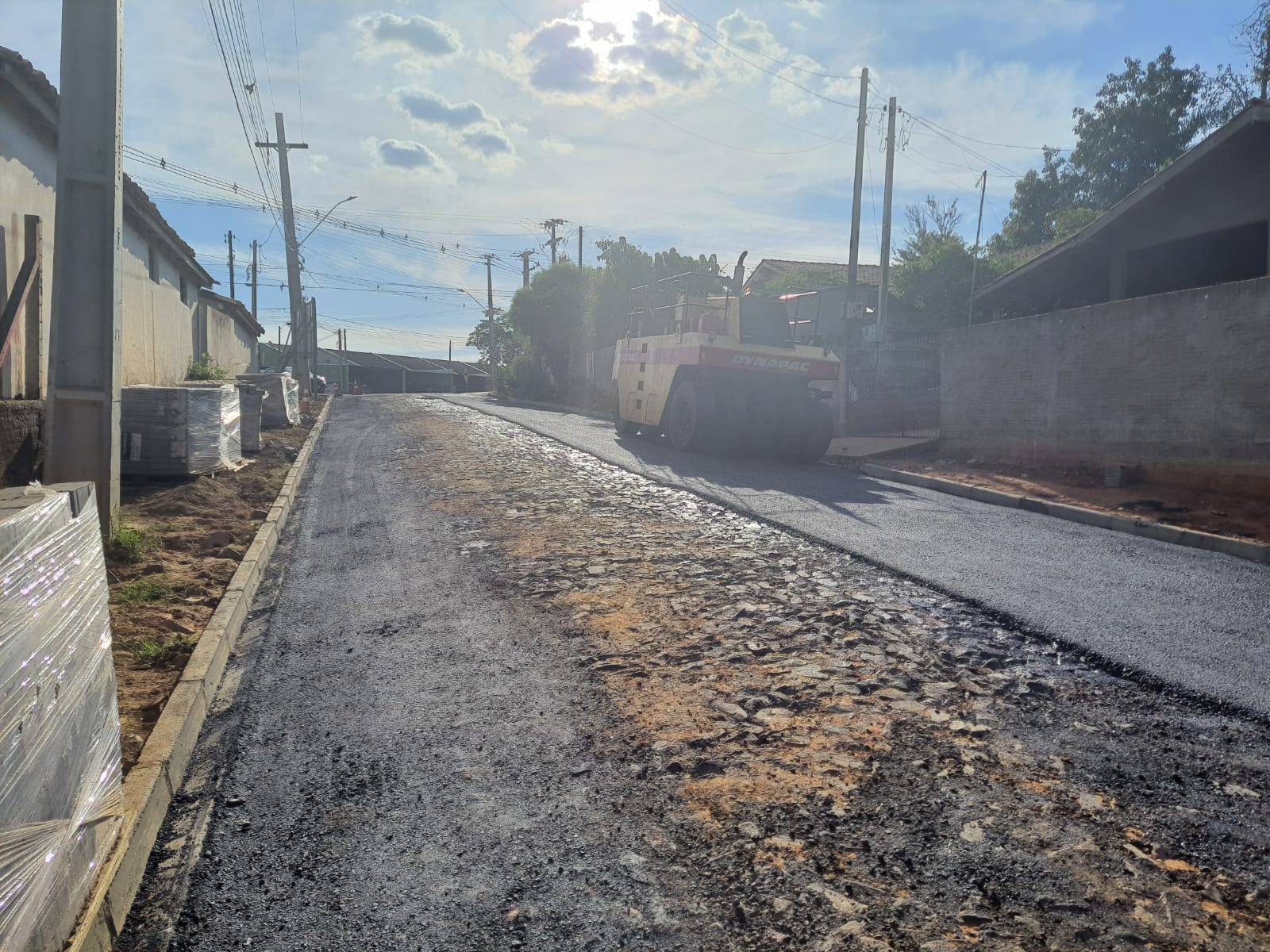 Obras de pavimentação na Vila Vicentina, em Tibagi, estão aceleradas