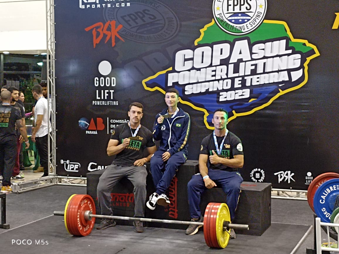 Atletas de Tibagi conquistam quatro ouros na Copa Sul de powerlifting