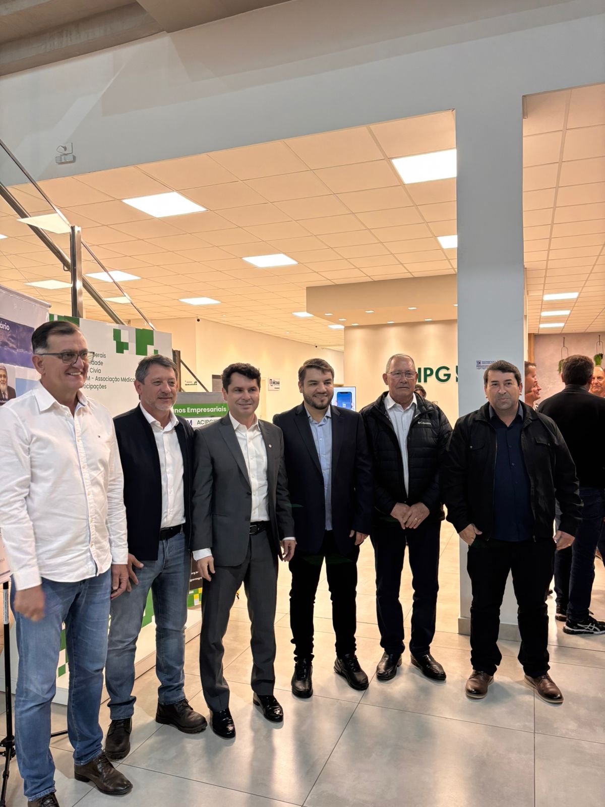 Imagem Notícia: Tibagi é contemplada com R$ 20 milhões em recursos para infraestrutura e maquinários