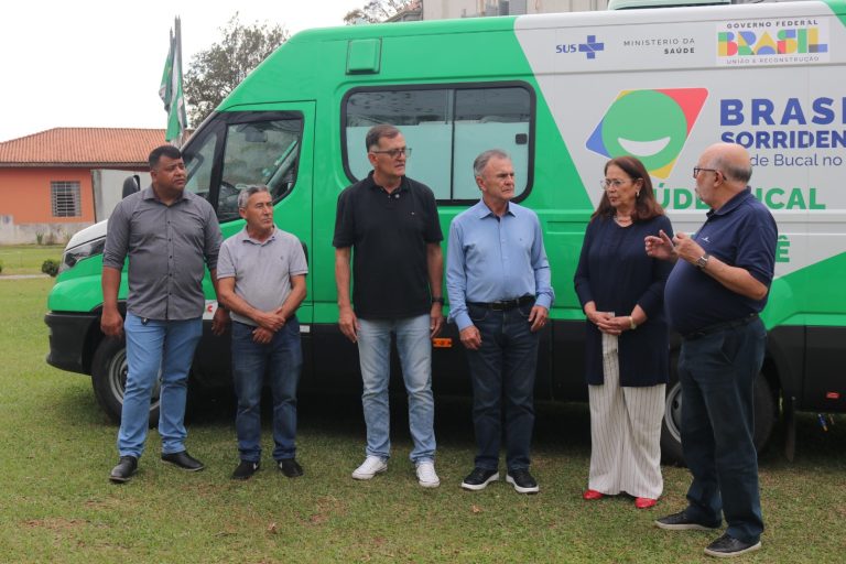 Tibagi recebe Unidade Móvel Odontológica através de emenda do deputado Toninho Wandscheer