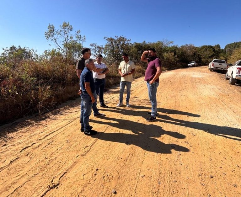 Com investimento de R$ 4,2 milhões, Tibagi inicia projeto de asfalto da estrada entre Caetano Mendes e a sede