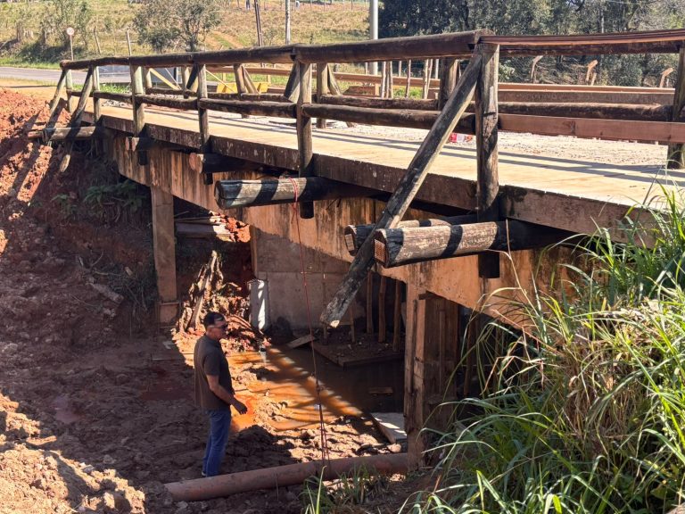 Ponte do Parque do Risseti ganha reconstrução e ampliação com investimento de R$ 128 mil