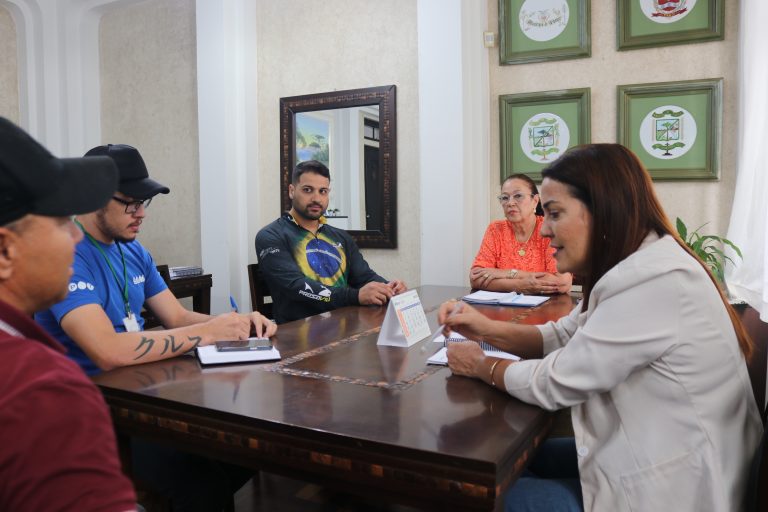 Prefeita em exercício se reúne com Secretaria de Transportes para alinhar planejamento das estradas rurais