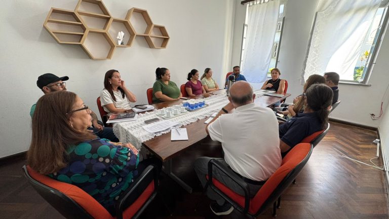 Prefeitura e Associação de Pais Atípicos discutem cessão de espaço para implantação da equoterapia