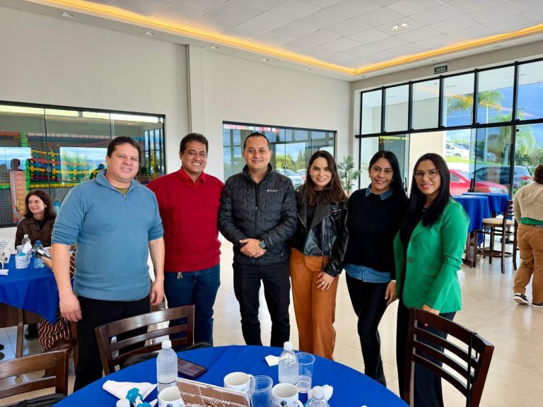 Tibagi é destaque no IX Encontro de Secretarias de Educação do NRE de Ponta Grossa