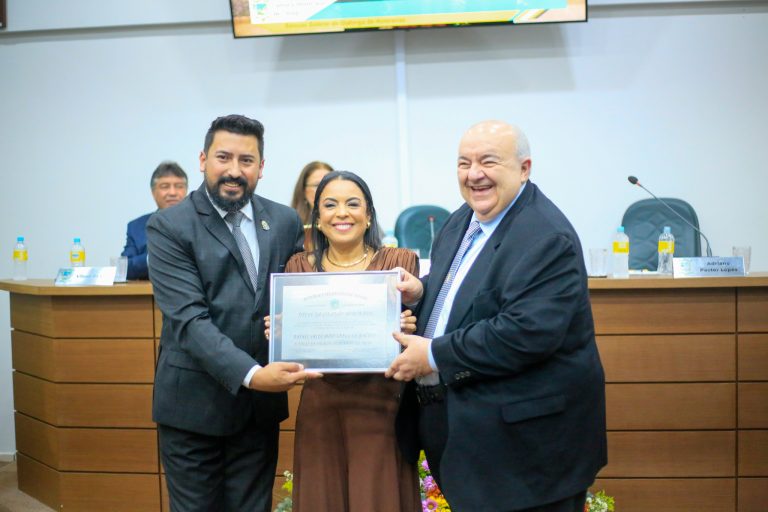 Câmara realiza Sessão Solene para entrega de Títulos de Cidadão Honorário e Benemérito